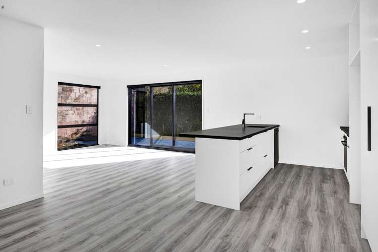 120 Seaview Road Westown_3