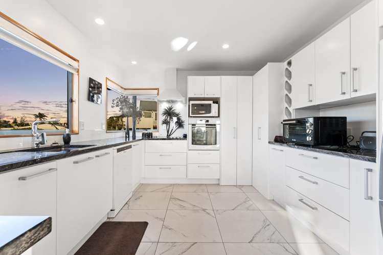 21 Fishermans Cove Army Bay_2