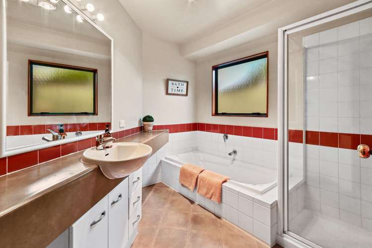 3 Trossach Place Wattle Downs_16