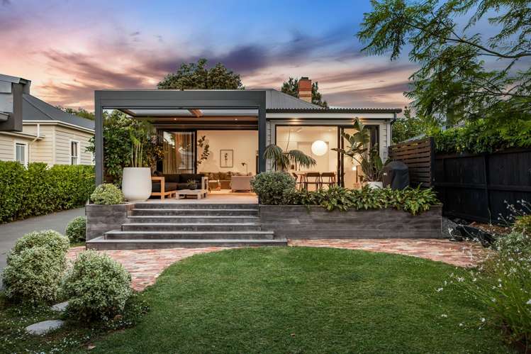 25 Volcanic Street Mount Eden_12