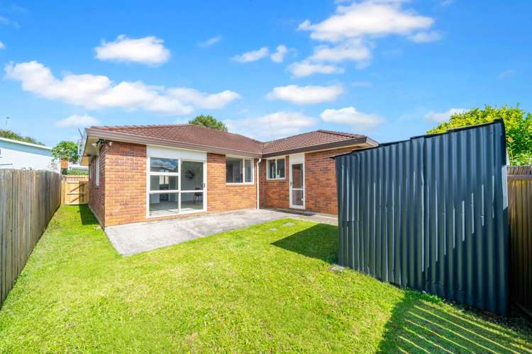 57 Castlefinn Drive Manurewa_15