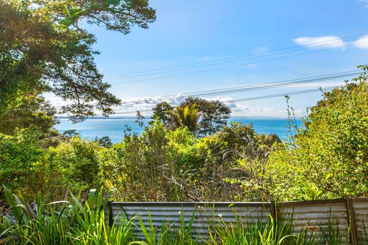 29 Kauri Point Road Laingholm_17