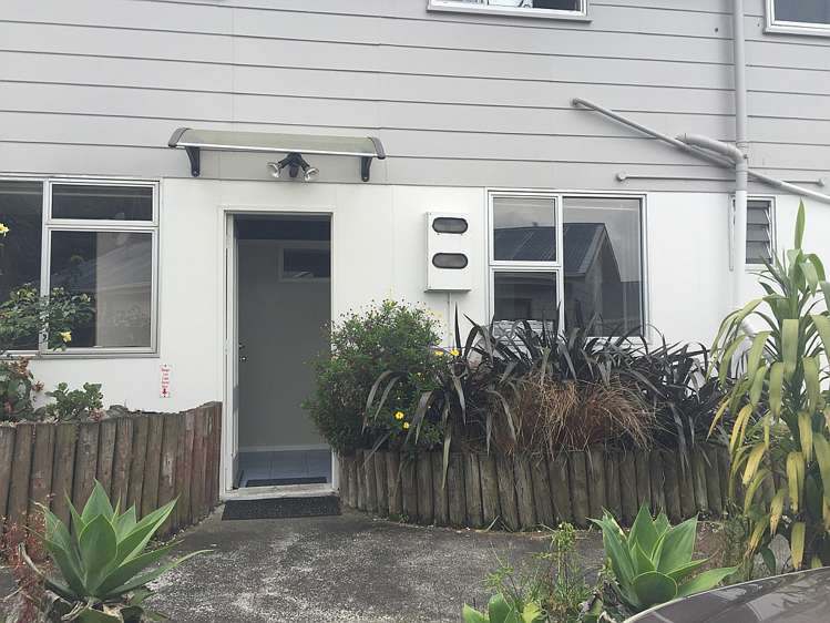 1/30 Cockayne Cres_0