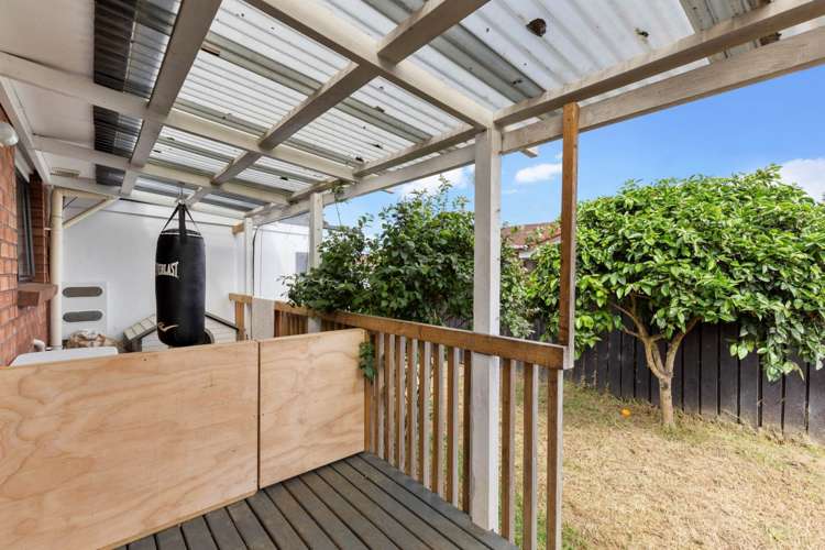 2/3 Seaward Place Wattle Downs_5