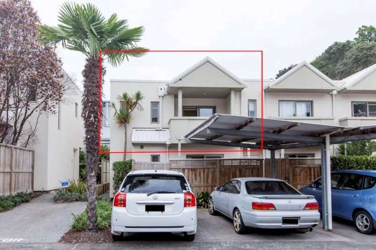 73B/21 Hunters Park Drive Three Kings_1