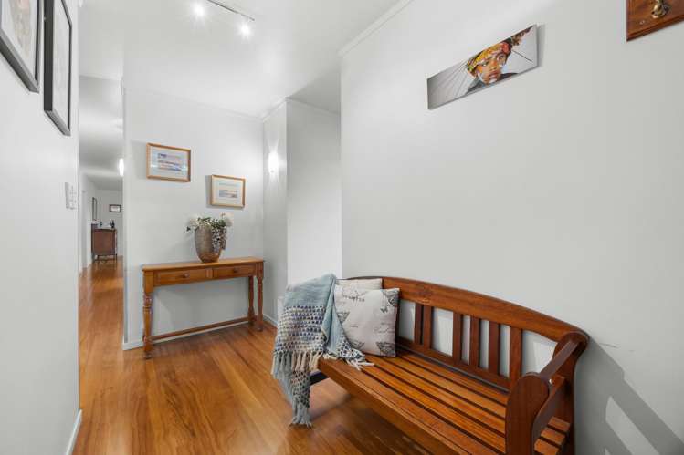 25 Davita Place Farm Cove_14