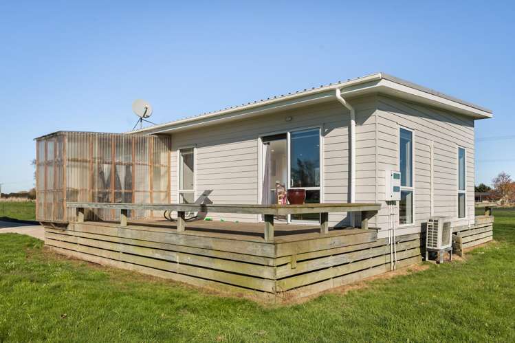 649 Wani Road Netherton_29