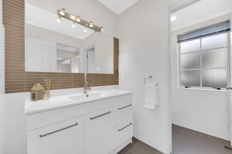 14 Moycullien Lane East Tamaki Heights_19