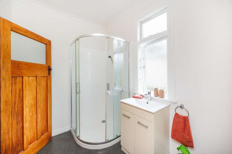 8 Guy Avenue Takaro_15