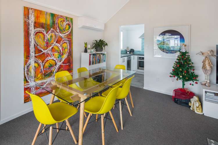 142 Akaroa Drive Maupuia_7