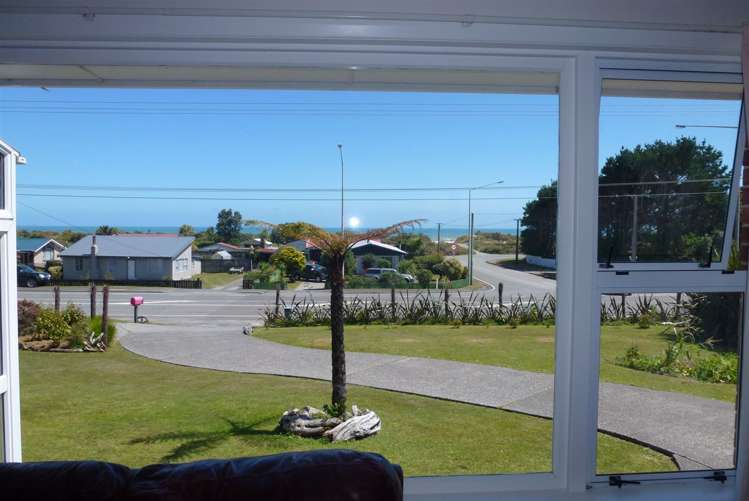 339 Main South Road Paroa_12