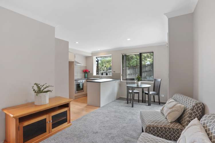 7 Oratia Drive Glen Eden_19