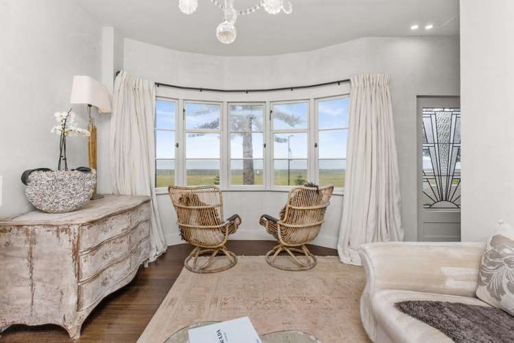 541c Marine Parade Napier South_9