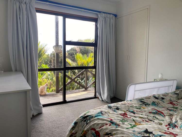 22 Pendrell Road Piha_14