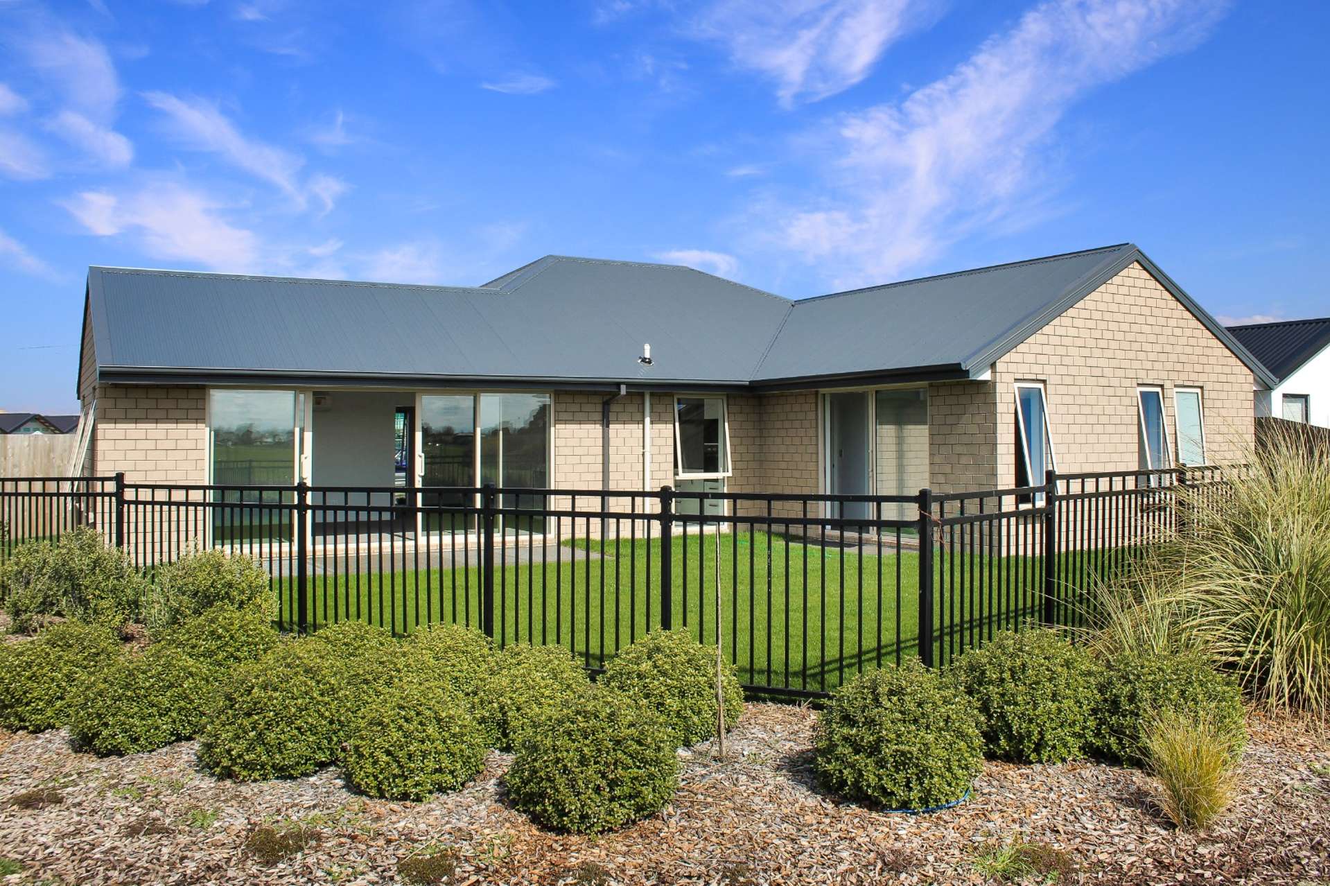 21 Miromiro Street 10242_0