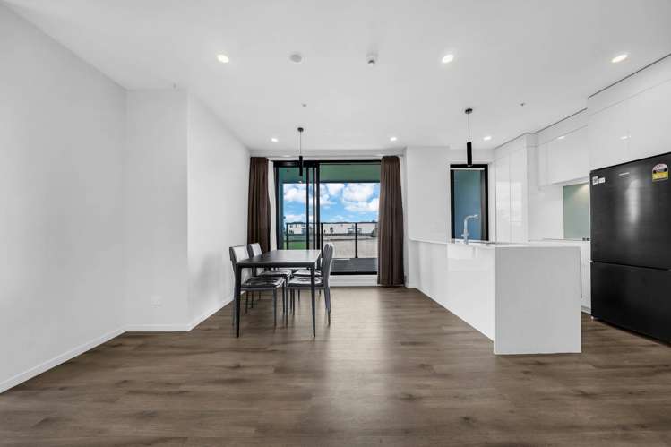 102/12 Barrack Road Mt Wellington_16