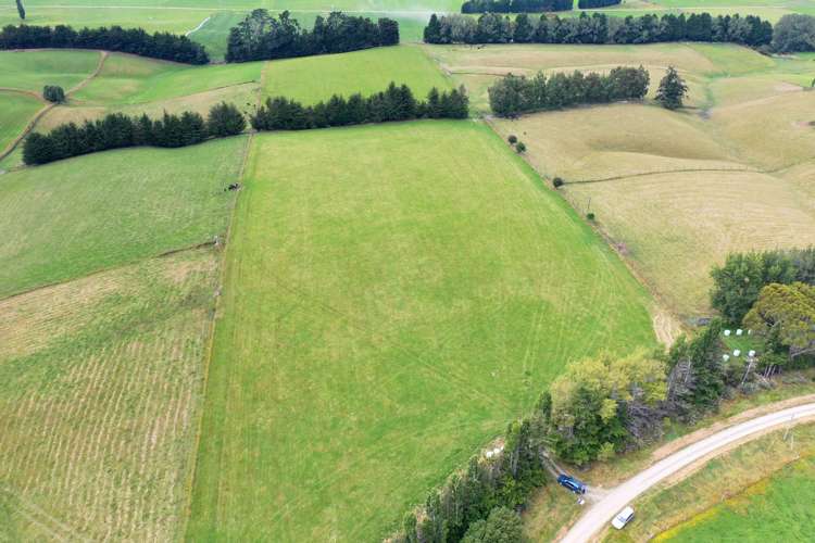 70 Herron Road Waikaka_2