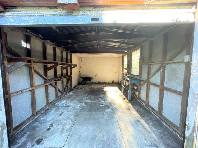 16 Tindall Crescent Otara_11