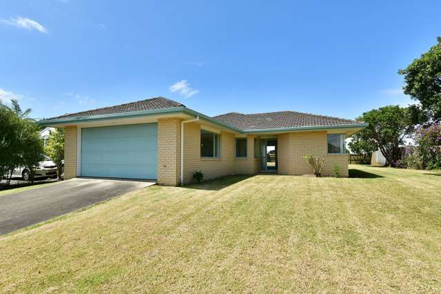 81 Alec Craig Way Gulf Harbour_2