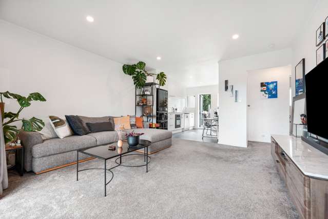 Fully Renovated, Affordable 1st Home!