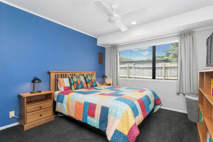 4 Trossach Place Wattle Downs_16