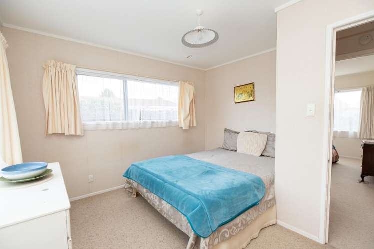 9 McClean Place Ngatea_16