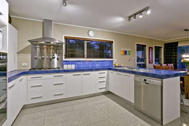 102 Ravenwood Drive Forrest Hill_2