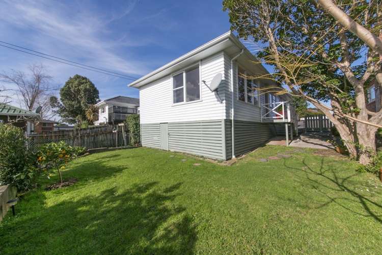 2/159 Titirangi Road New Lynn_1