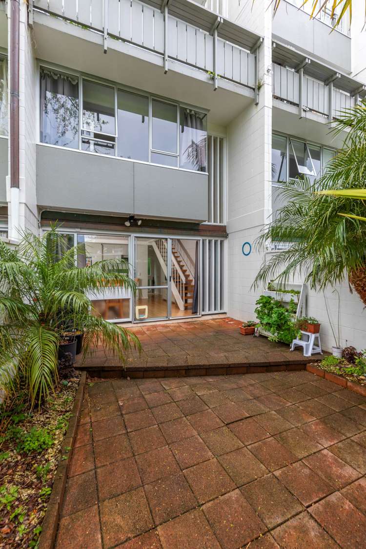 2/148 Howe Street Freemans Bay_13