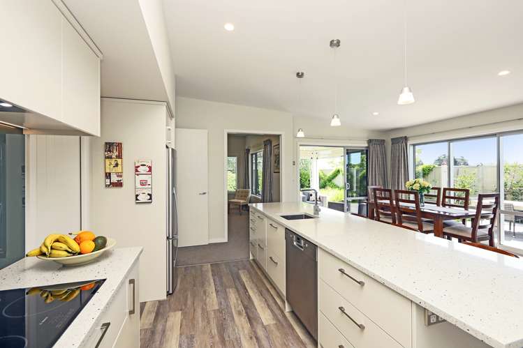 16 Wanaka Place Poraiti_2