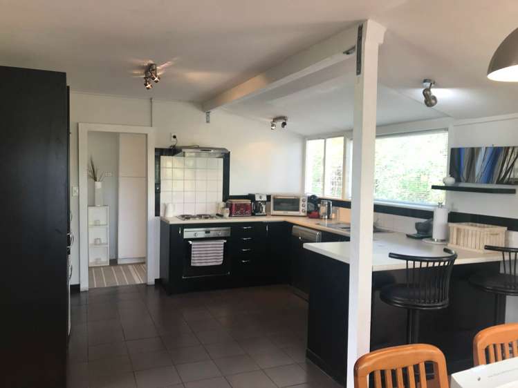 5 Atkinson Road Titirangi_10