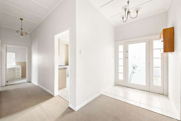 4122 Great North Road Glen Eden_7