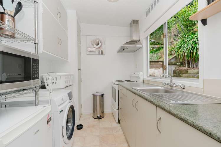 2/100 River Road Hamilton East_9
