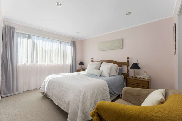 96 Pigeon Valley Road Wakefield_10