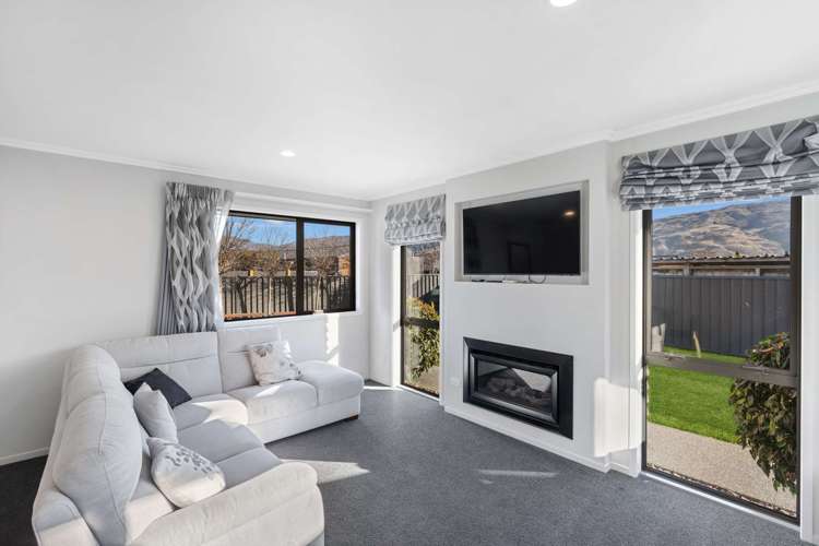 5 Magnetic Place Cromwell_17