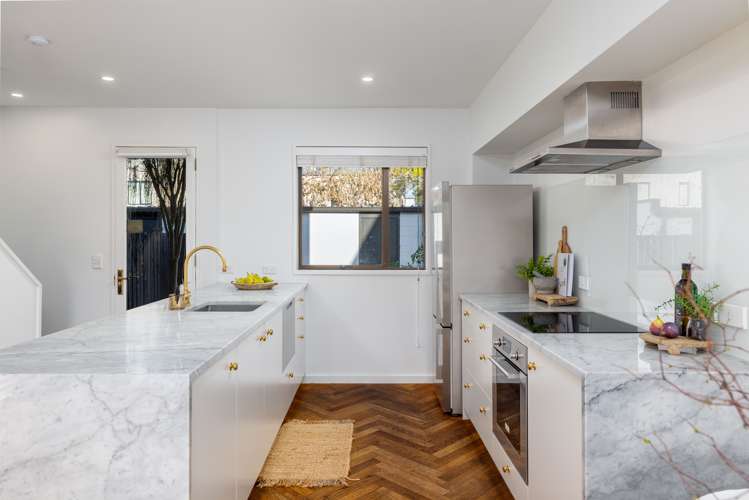 2/10 Conference Street Christchurch Central_6