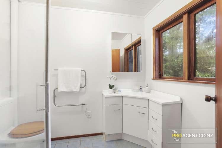 26 Kauri Point Road Laingholm_17