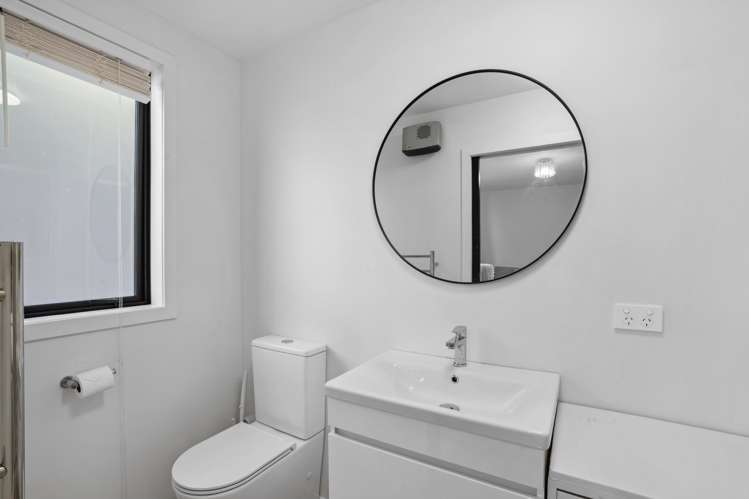 7/14 Fryer Street Queenstown_6