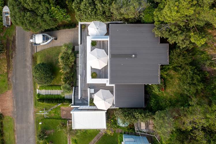 13 Le Roy Road Onetangi_2