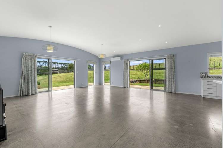 14b Wairere Road Waitakere_9