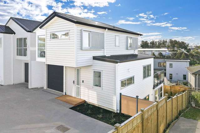 Brand New, Sea Views & Rangitoto Zone