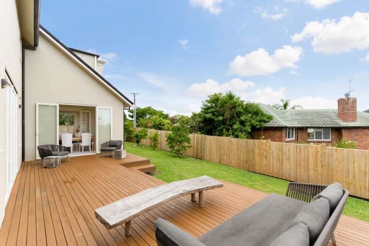 114 Ocean View Road Oneroa_19