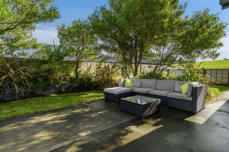 234 Ballintoy Park Drive Welcome Bay_2