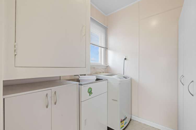 405 Breezes Road Aranui_10