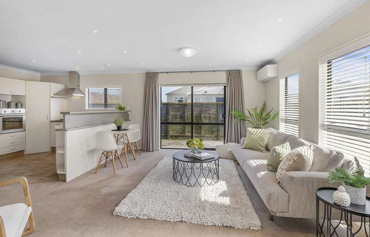 13 Bay Drive Titahi Bay_6