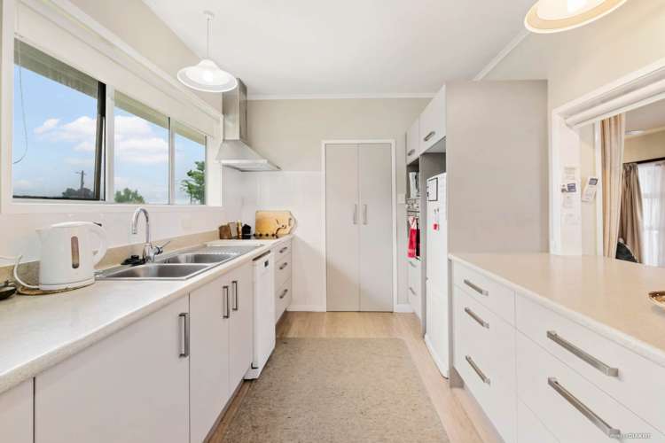30 Hutchinsons Road Bucklands Beach_9