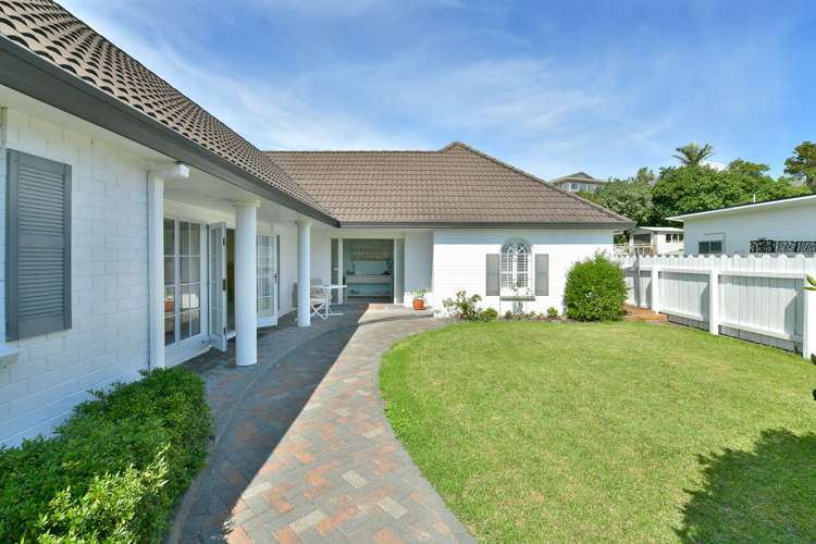 78 The Circle Manly_16