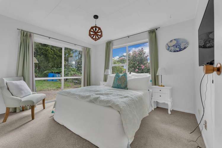 19 Aquarius Avenue Glen Eden_13