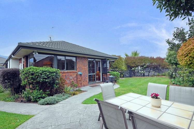 12 Mary Ann Muller Crescent Stoke_2