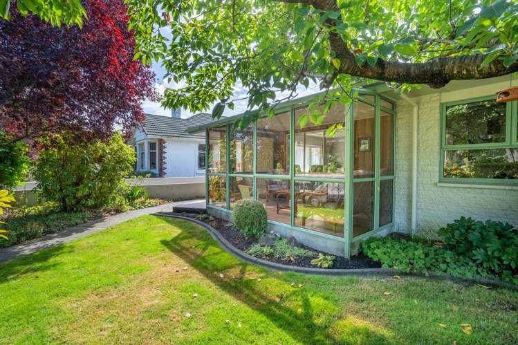 259 Queens Drive Windsor_26